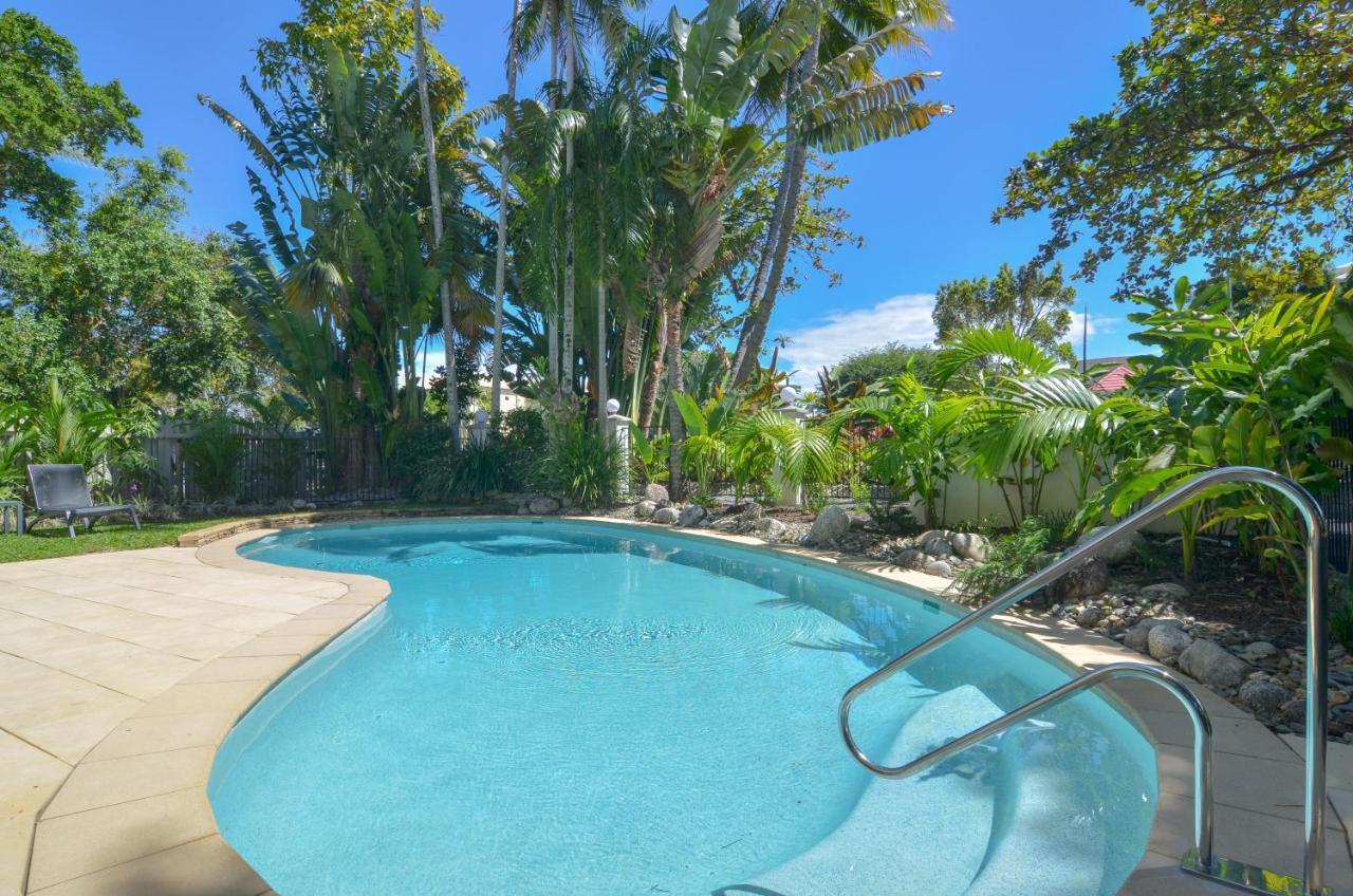 Seascape Holidays - Tropical Reef Apartments Port Douglas Exterior photo